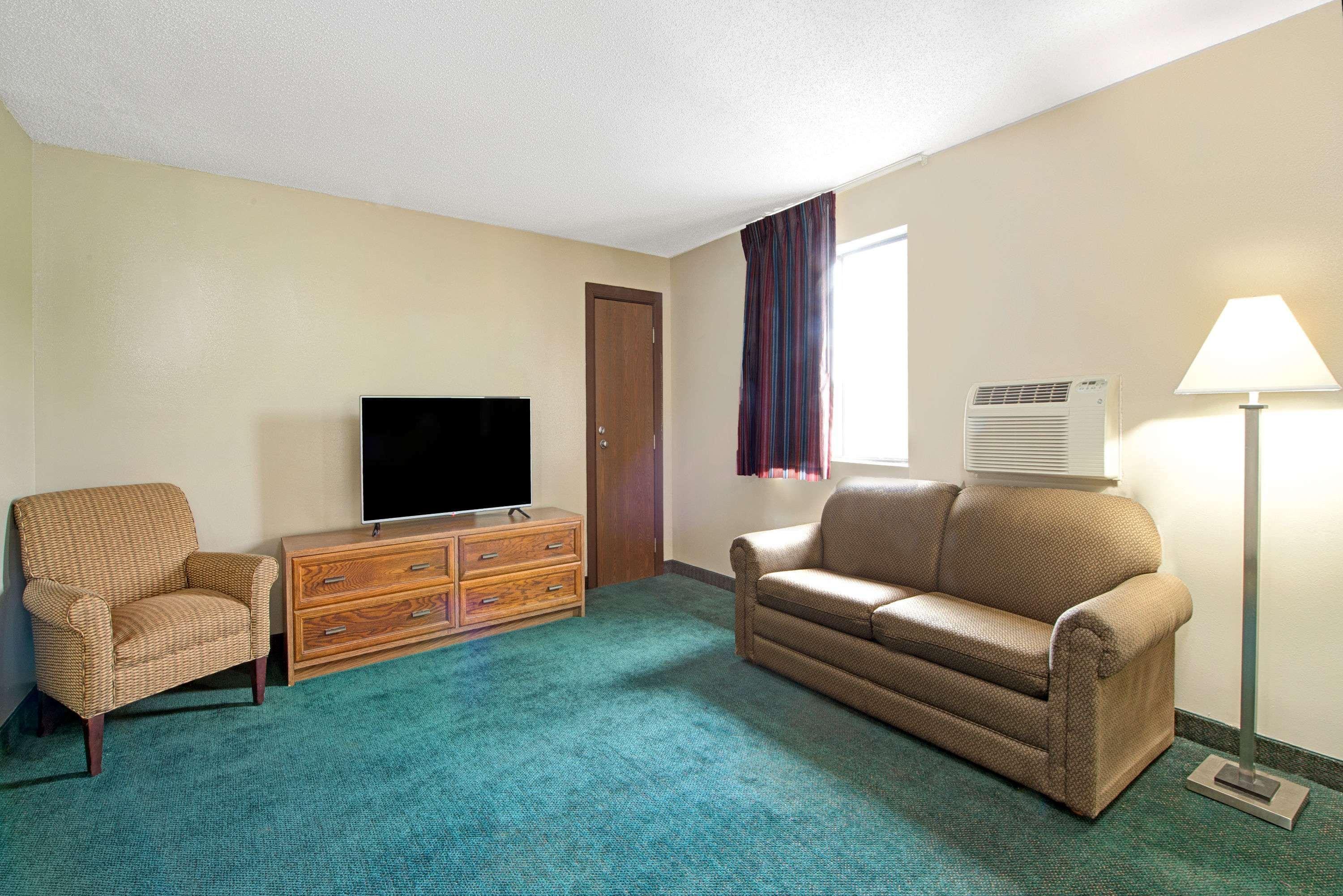 Hotel Super 8 By Wyndham Eureka/Six Flags Nearby Exterior foto